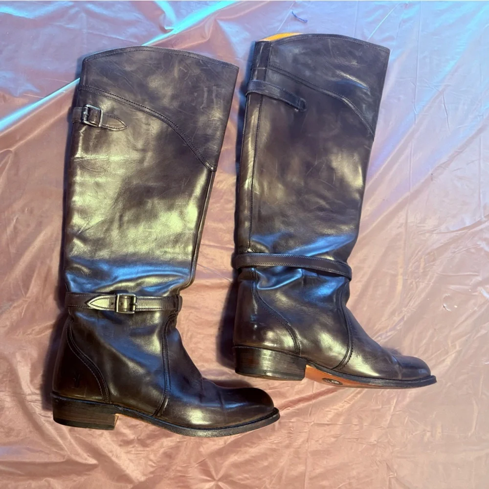 FRYE Dorado 77561 Brown Knee High Buckle Riding Boots Size 6.5 MSRP $598